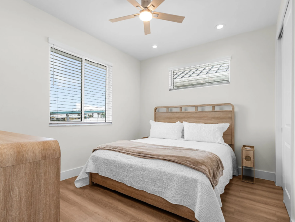 Fort Myers Beach Luxury Canal-Front Rental - 5 King Suites & Private Pool